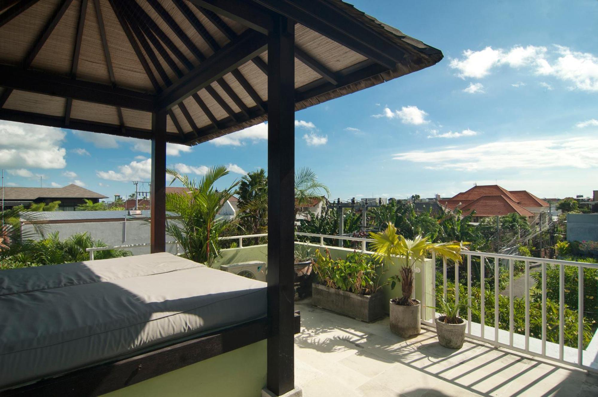Villa Uma Sari - 2bdr, Private Pool And Sunset Rooftop, Quiet And Seminyak (Bali)