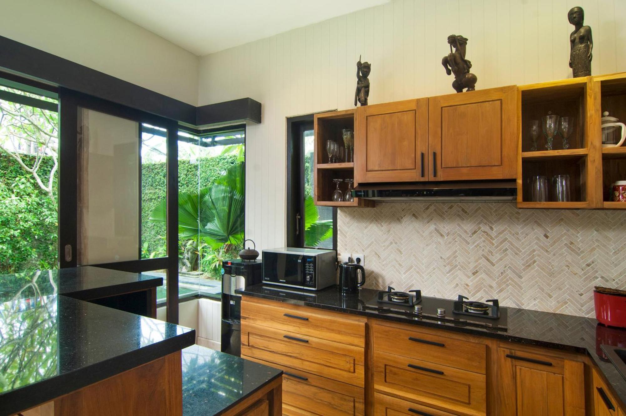 Uma Sari - 2bdr, Private Pool And Sunset Rooftop, Quiet And Seminyak (Bali)